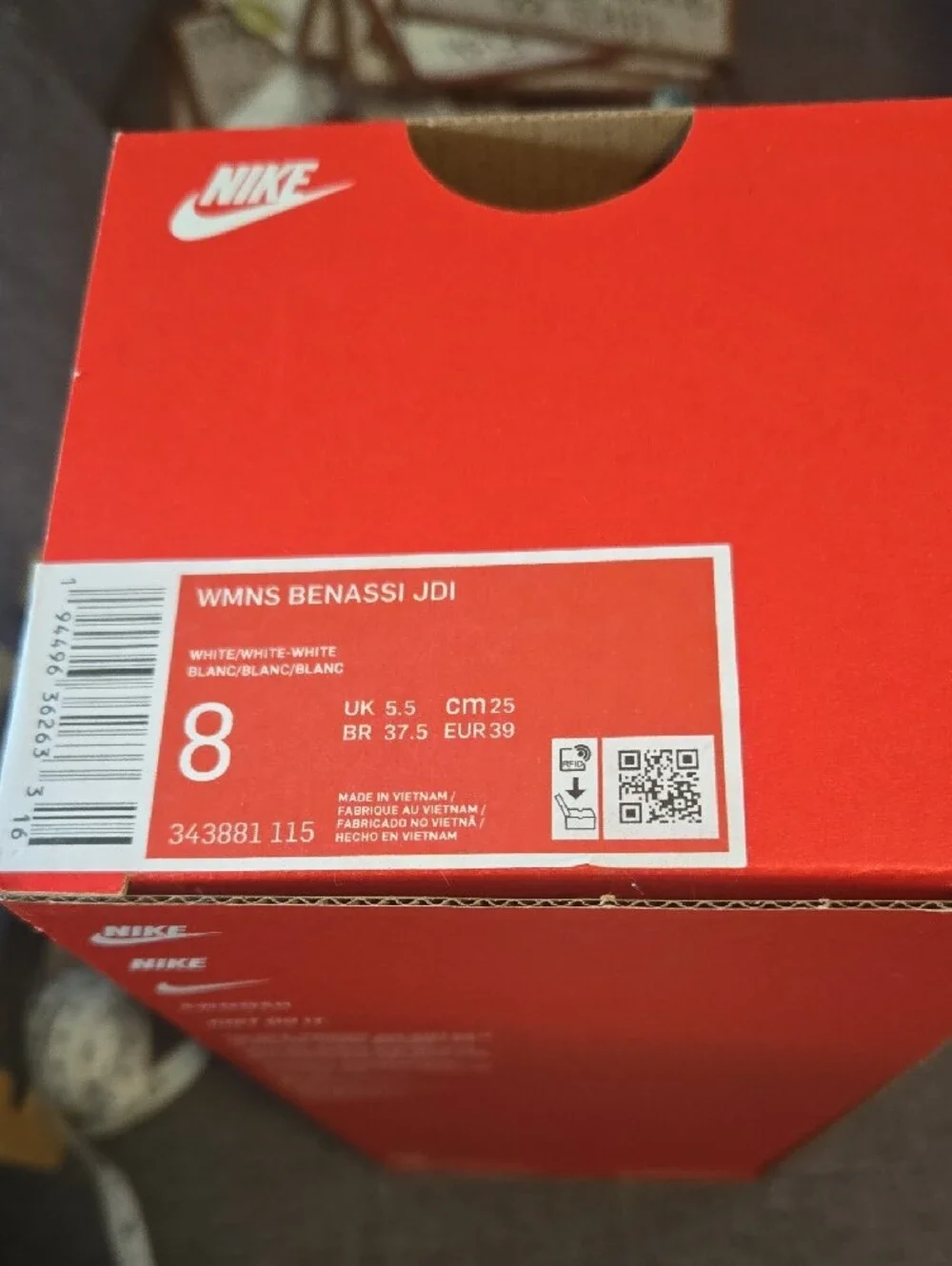 Nike Benassi JDI Women’s Slides Size 8 White New in Box NIB